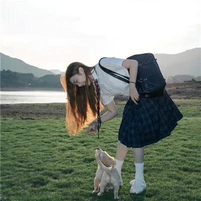 安娜与贝拉